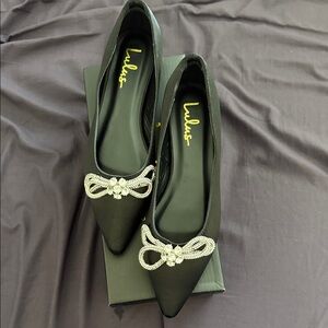 NIB Lulus Bowful Pointed Flats